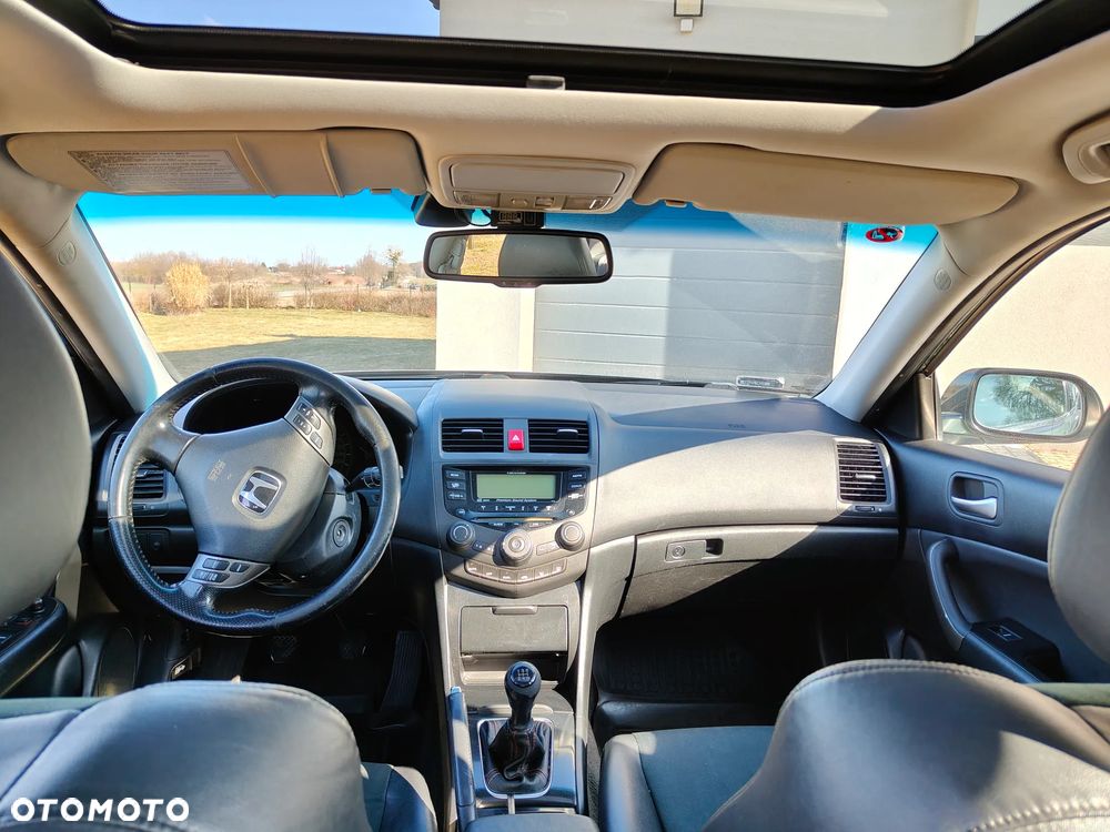 Honda Accord 2.0 Executive - 10