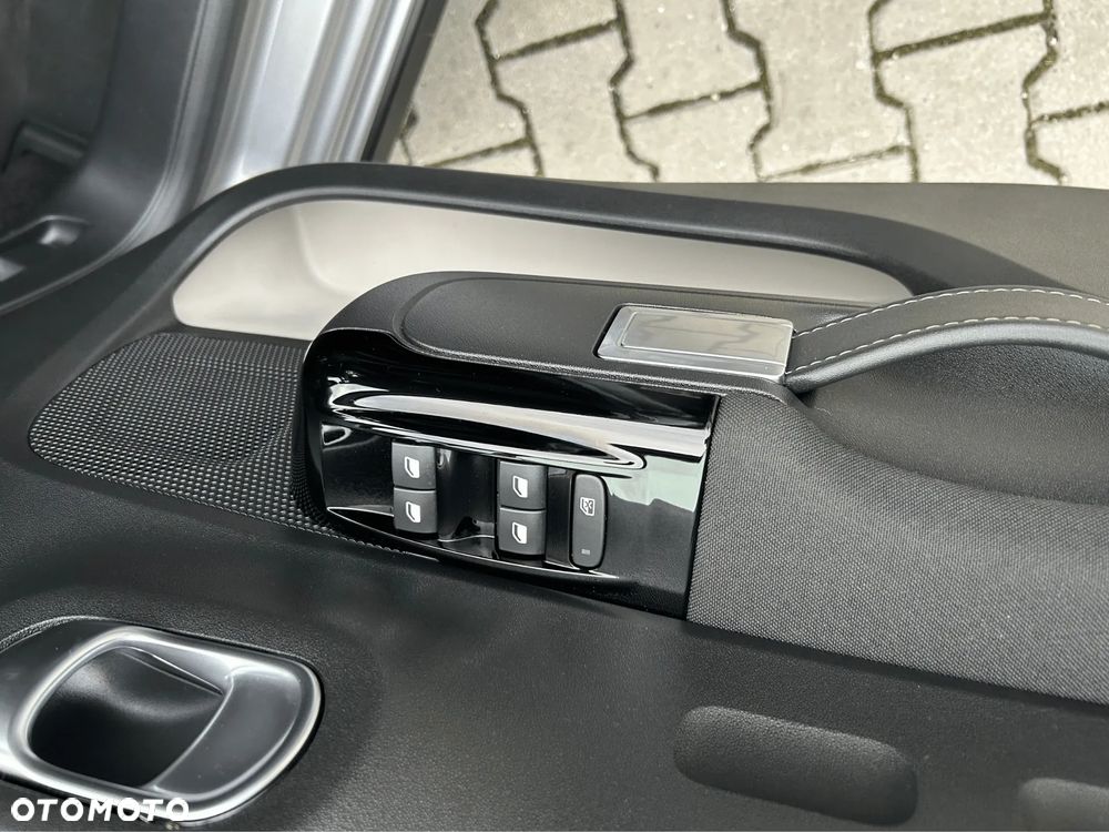Citroën C3 1.2 PureTech Shine - 15