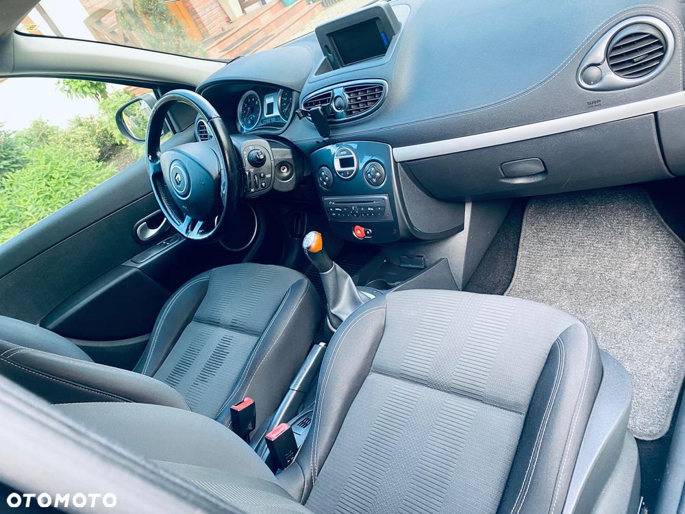 Renault Clio - 9
