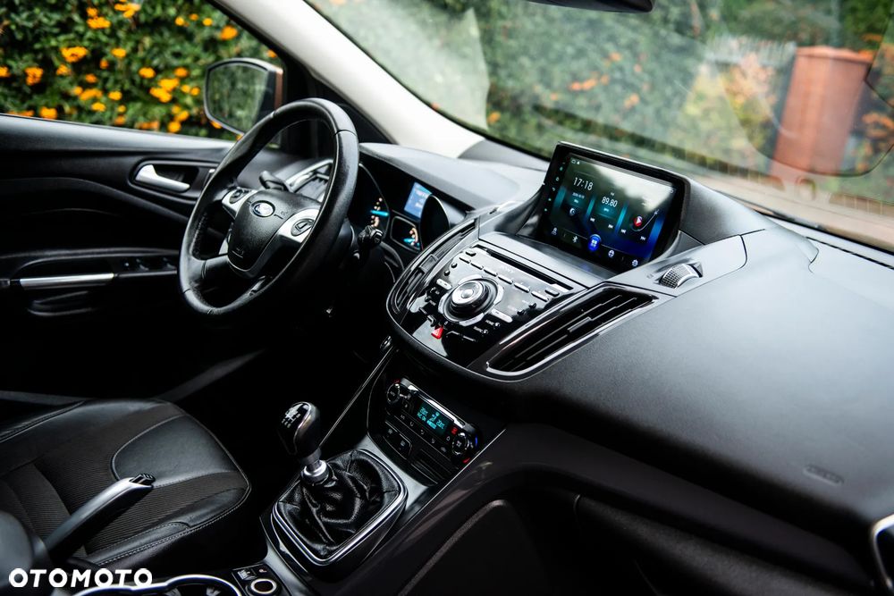 Ford Kuga 2.0 TDCi 4x4 Titanium - 39