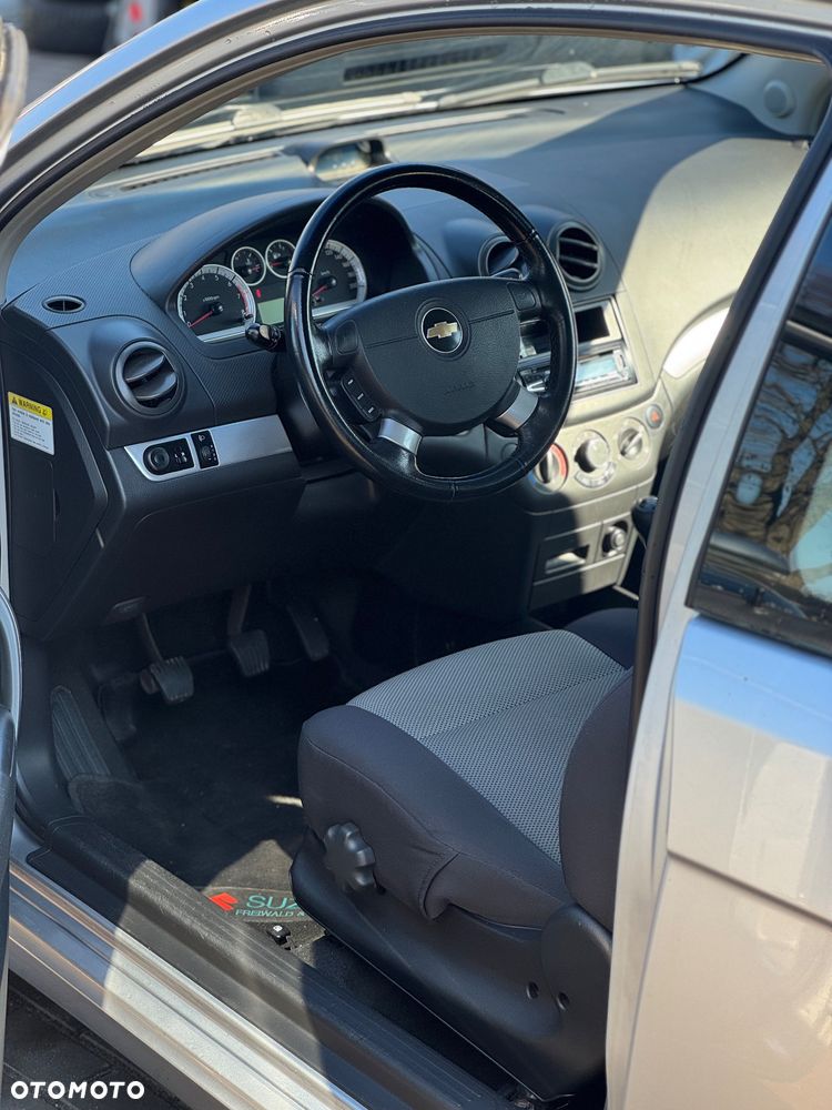 Chevrolet Aveo 1.2 LS - 10