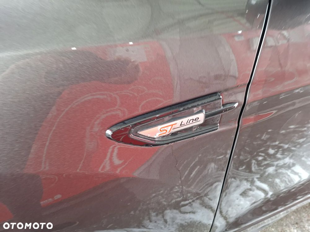 Ford Kuga - 13