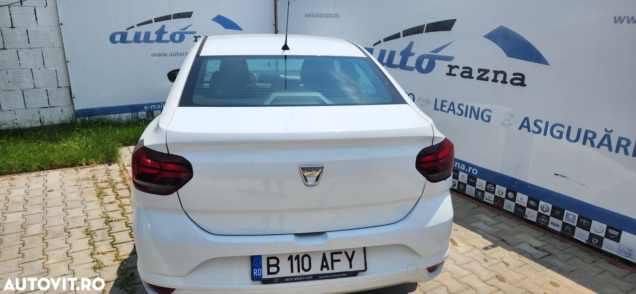 Dacia Logan TCe 90 Essential - 6