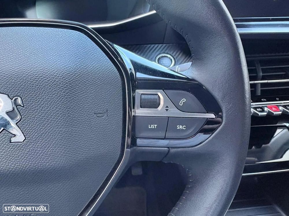Peugeot 2008 1.2 PureTech Allure - 38