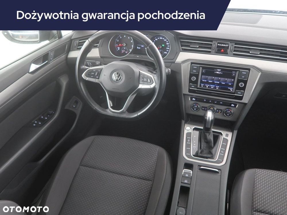Volkswagen Passat - 9