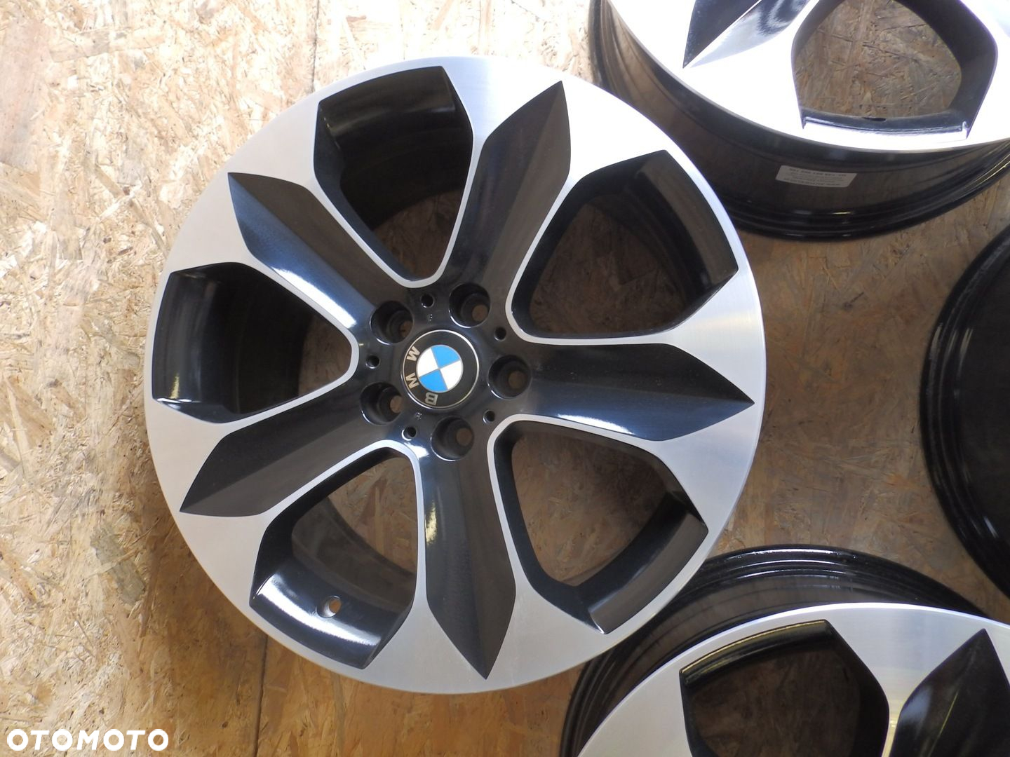 Felgi BMW X5 X6 PRZÓD E9Jx19EH2 ET48 5x120 - 7