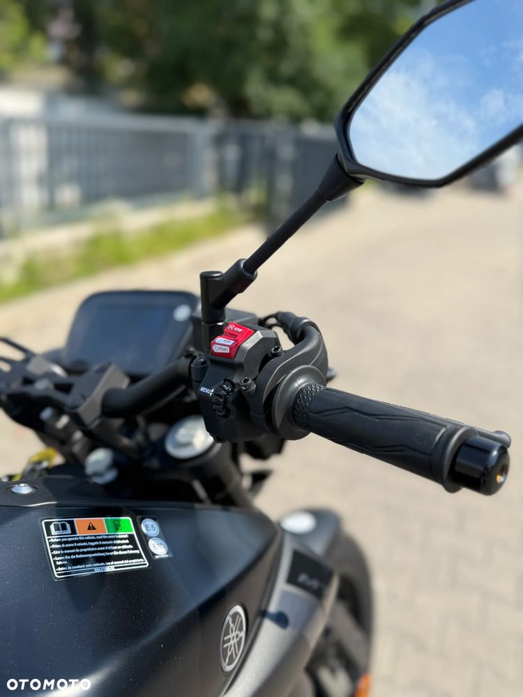 Yamaha MT - 8