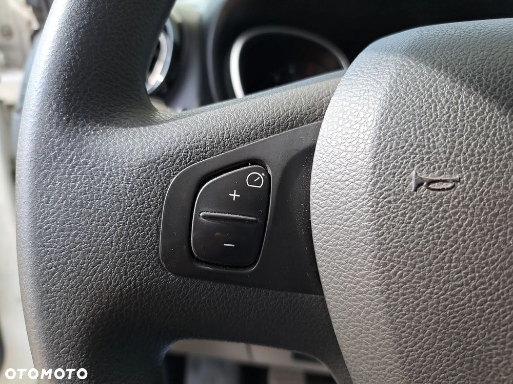 Renault Trafic Brygadowy 6 osób - 15