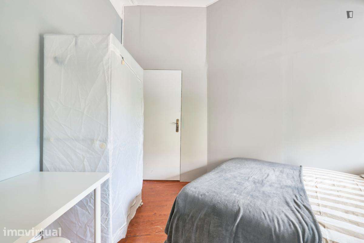Quarto - localizado em Entrecampos Lisbon - Grande imagem: 3/37