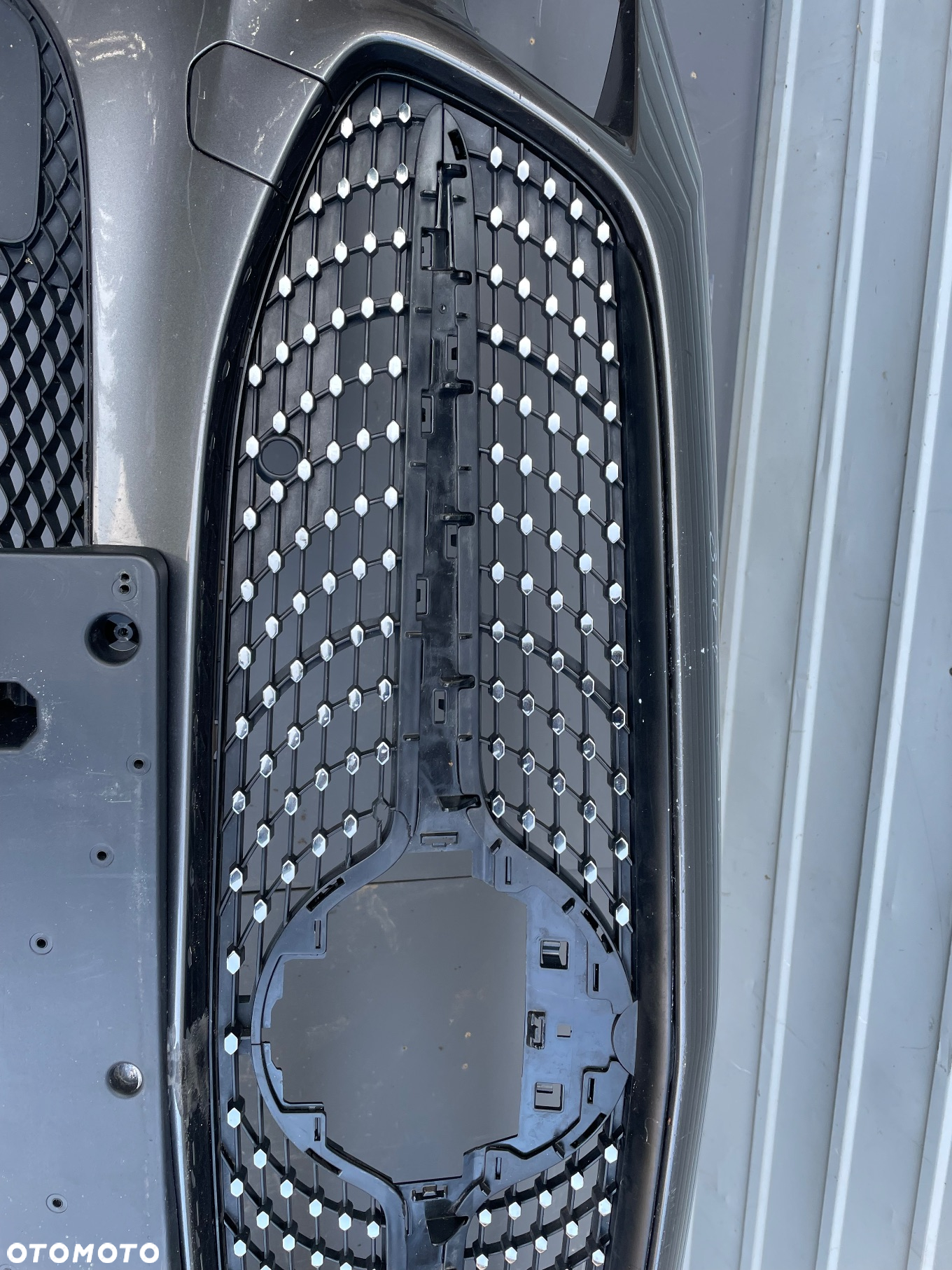 ZDERZAK  GRILL MERCEDES CLA W118  KRATKI 18- - 11