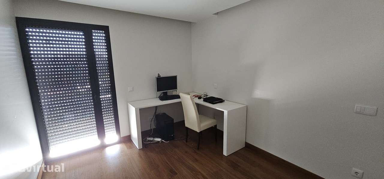 T3 moderno com 3 casas de banho e garagem - Grande imagem: 3/7