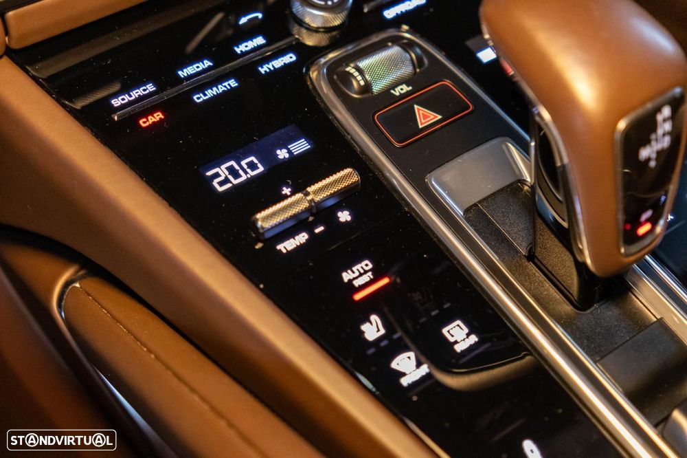 Porsche Cayenne Coupé Turbo S E-Hybrid - 46