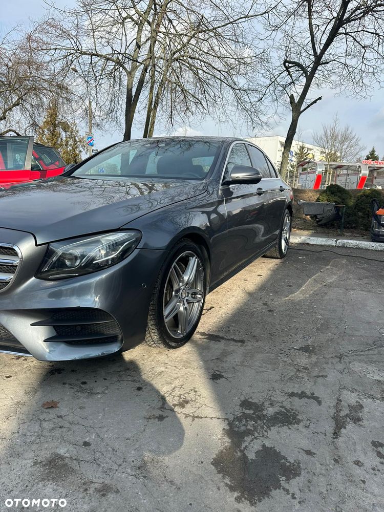 Mercedes-Benz Klasa E 220 d 9G-TRONIC AMG Line - 6