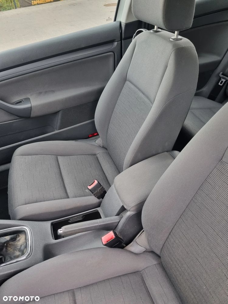 Volkswagen Golf - 12
