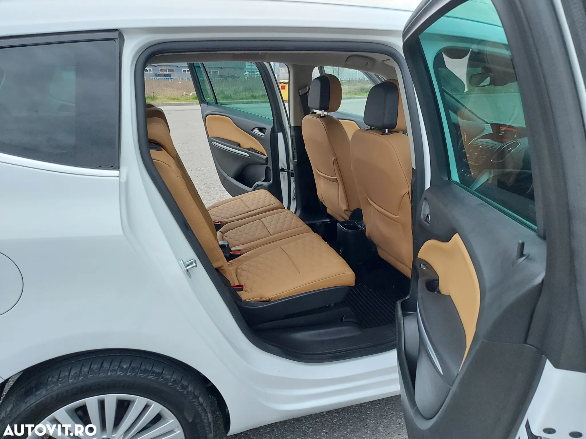 Opel Zafira - 11
