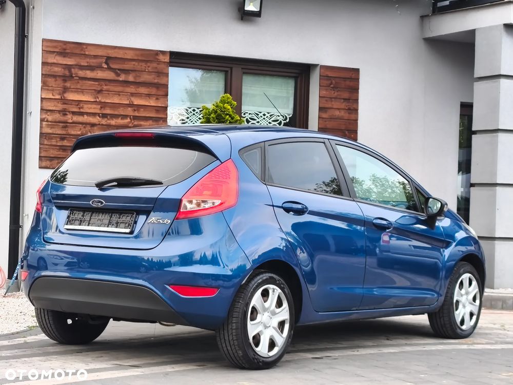 Ford Fiesta 1.3 Ghia - 22