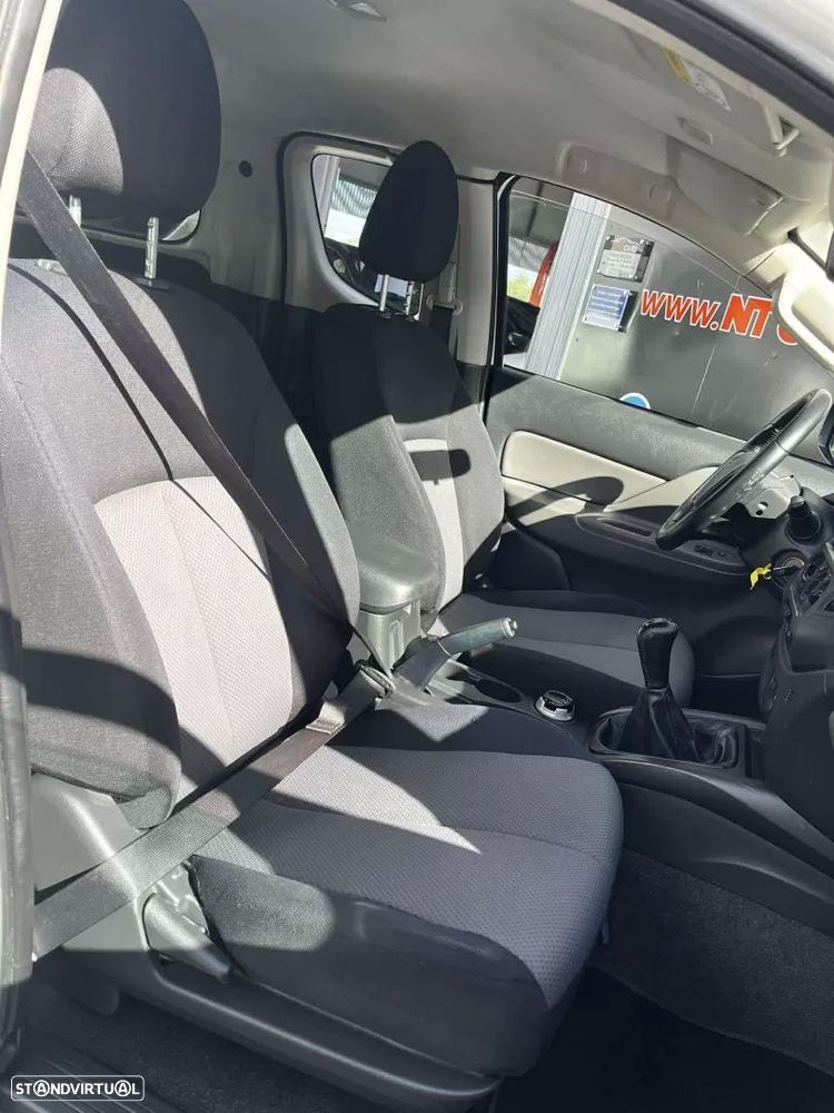 Mitsubishi l200 2.4 di-d ce 3lug club invite 4wd - 13