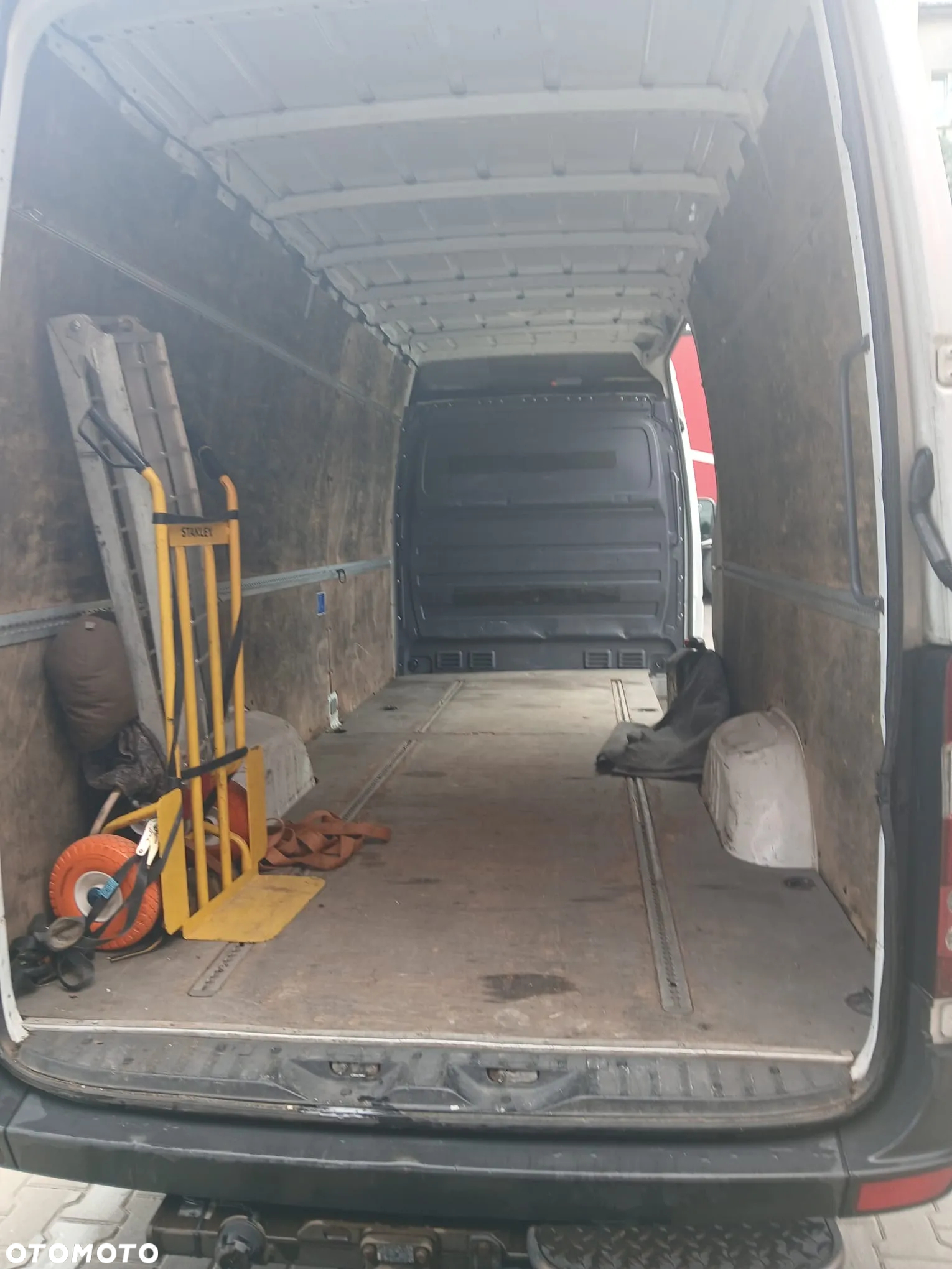 Mercedes-Benz Sprinter - 9