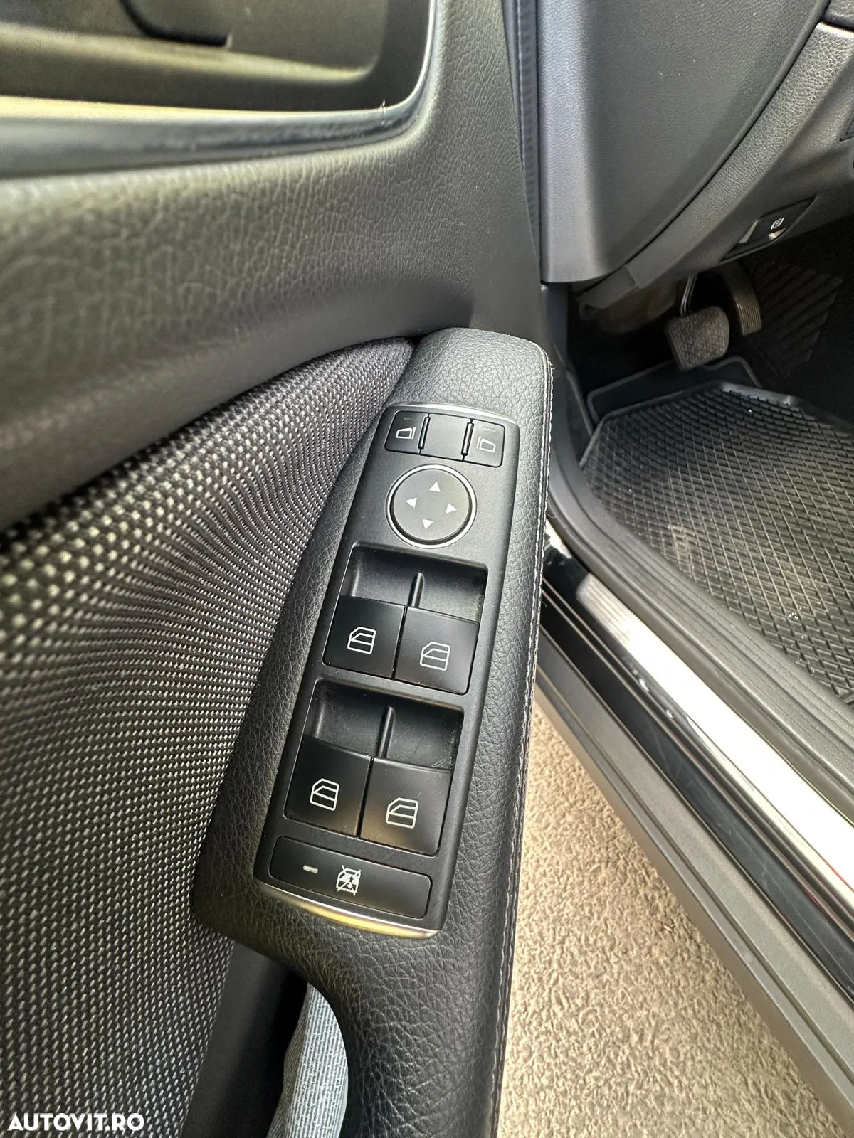 Mercedes-Benz GLA - 10