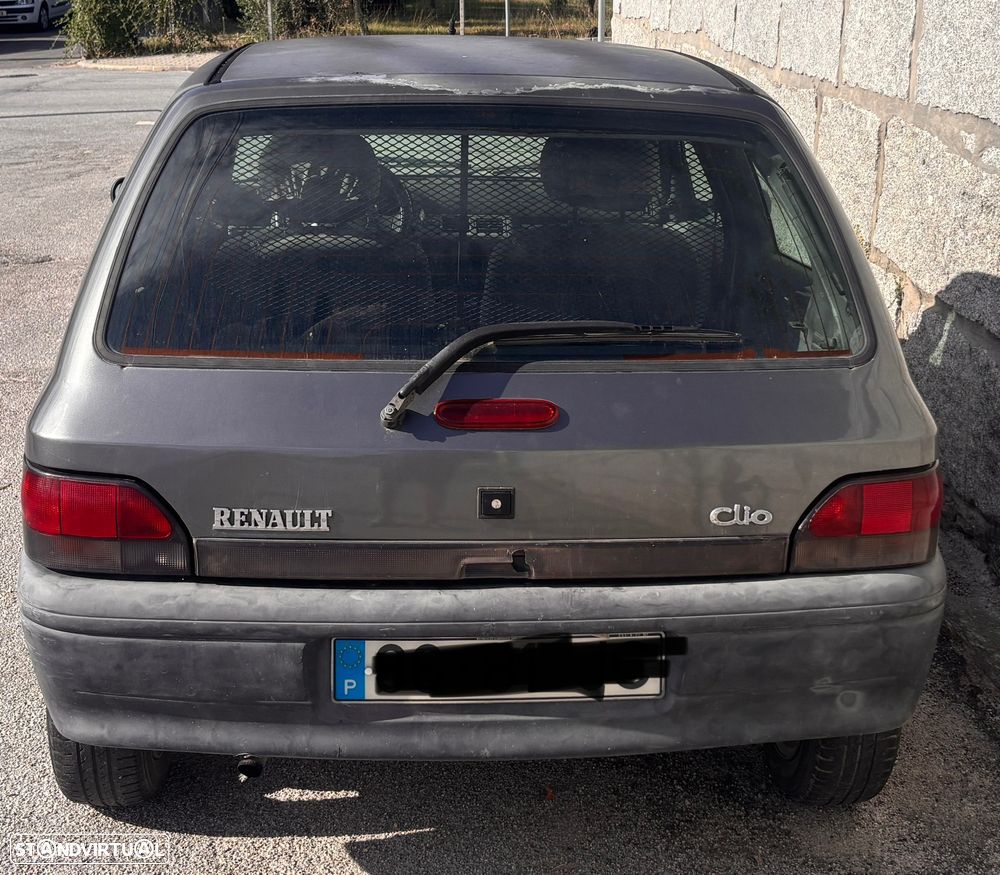 Renault Clio 1.9 D RXE - 2