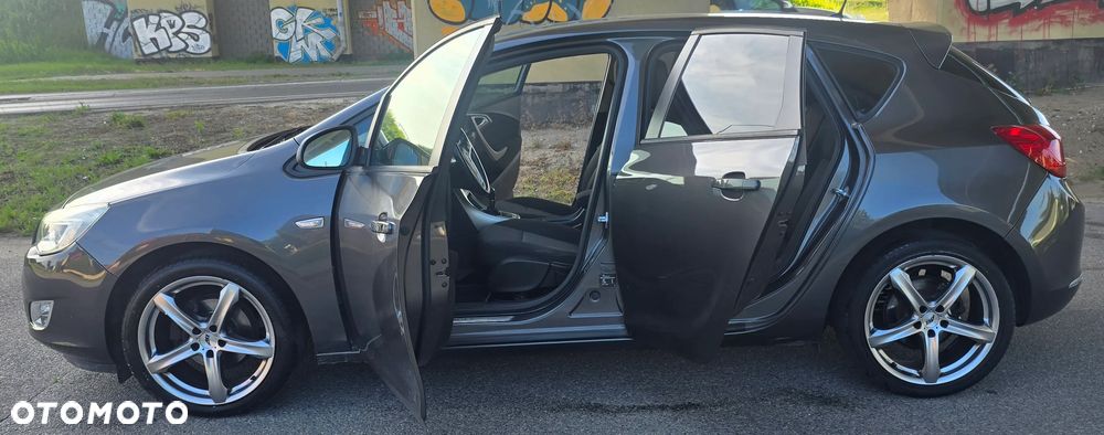 Opel Astra 1.6 Edition 111 Jahre - 19