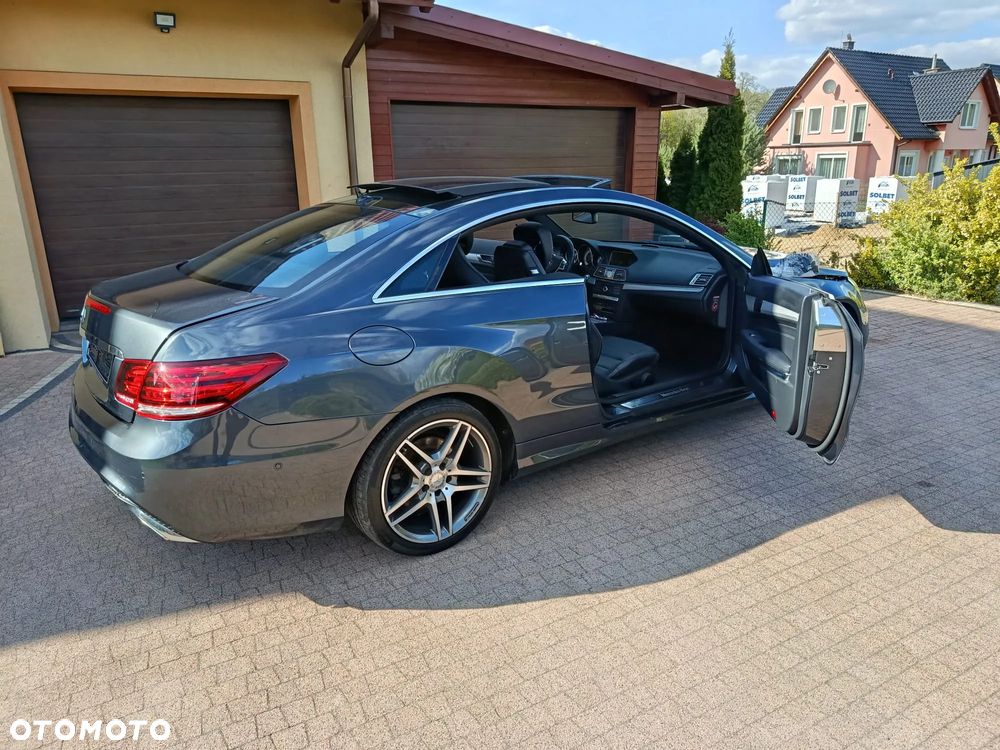 Mercedes-Benz Klasa E 400 7G-TRONIC - 32