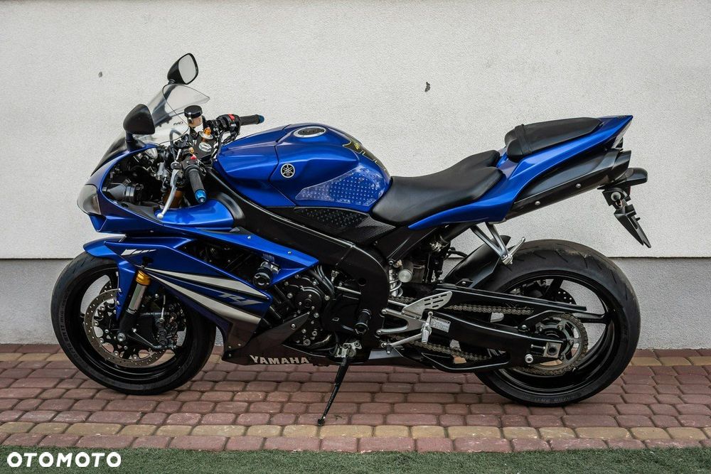 Yamaha R1 - 5