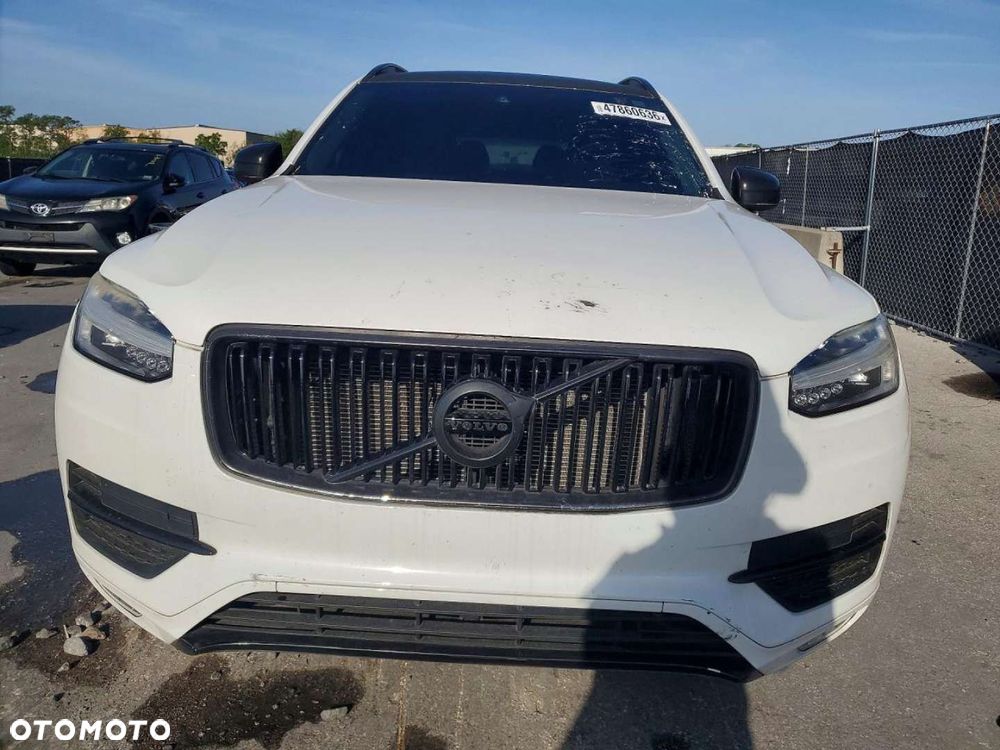 Volvo XC 90 - 3