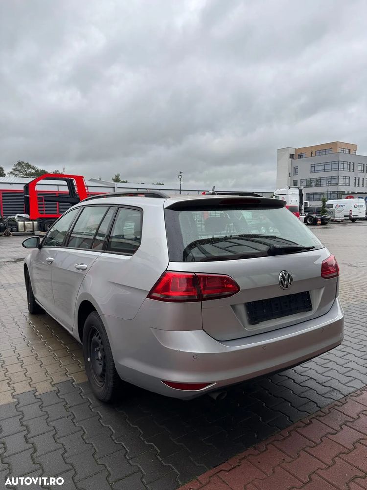 Volkswagen Golf 1.6 TDI BlueMotion Technology DSG Comfortline - 13