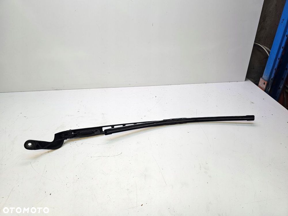 RAMIE WYCIERACZKI AUDI A6 C6 LEWE 4F1955409 - 2