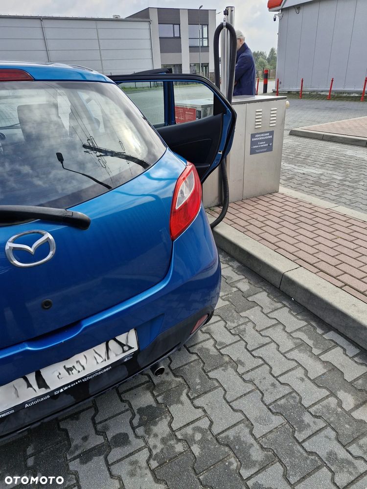 Mazda 2 - 23