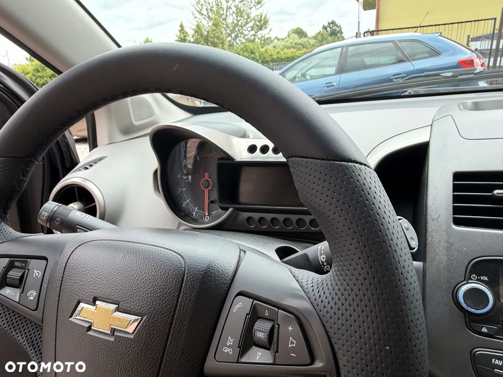 Chevrolet Aveo 1.2 LT+ - 10