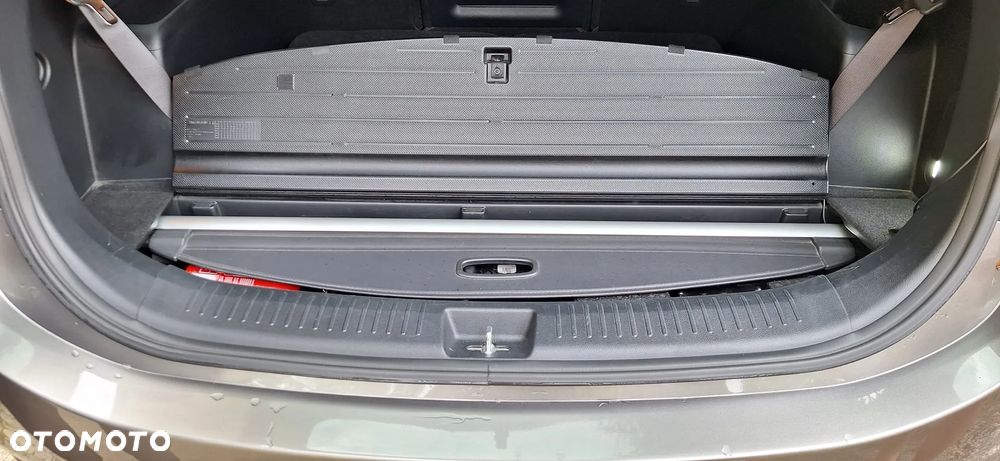 Kia Carens 1.6 GDI L 7os - 19