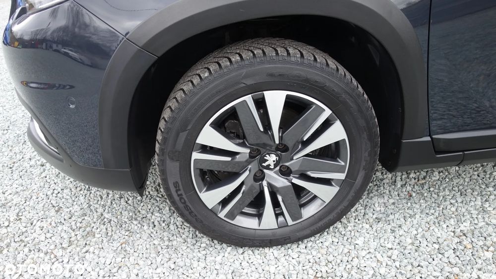 Peugeot 2008 1.2 Pure Tech Allure S&S - 7