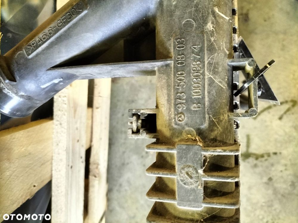 BEHR-HELLA CHŁODNICA SILNIKA BEHR HELLA 9735000803 - 3