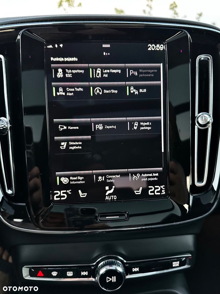 Volvo XC 40 T2 Plus Bright - 18