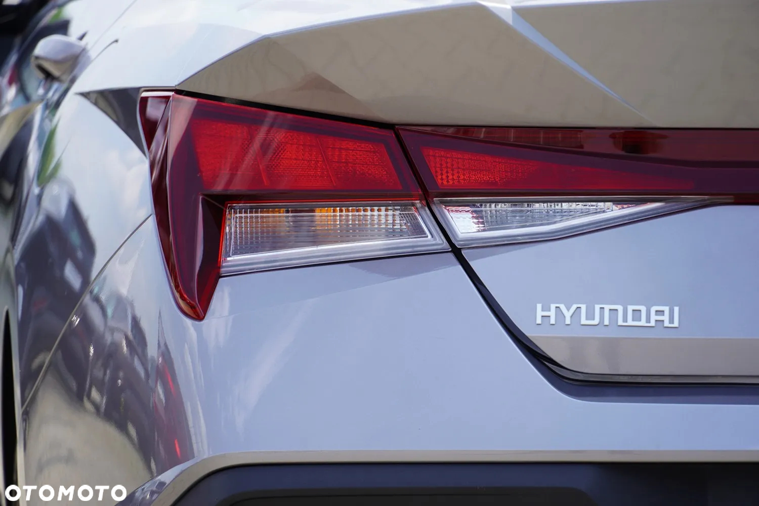 Hyundai Elantra 1.6 Modern CVT - 32