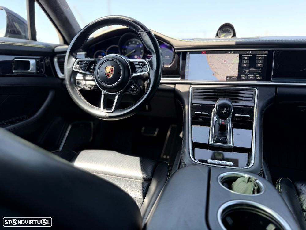 Porsche Panamera Sport Turismo Turbo S E-Hybrid - 10