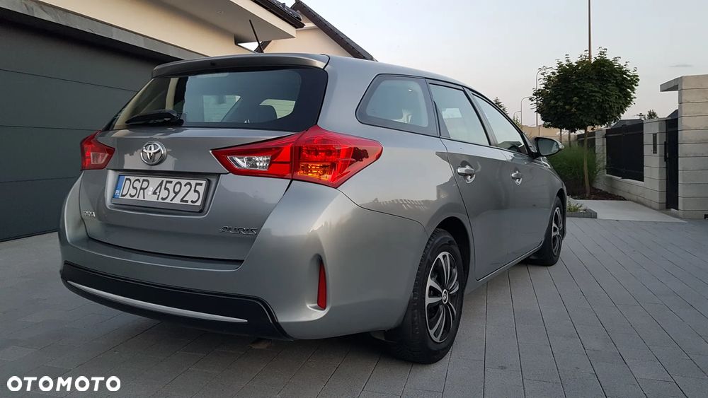 Toyota Auris 1.4 D-4D Comfort - 12