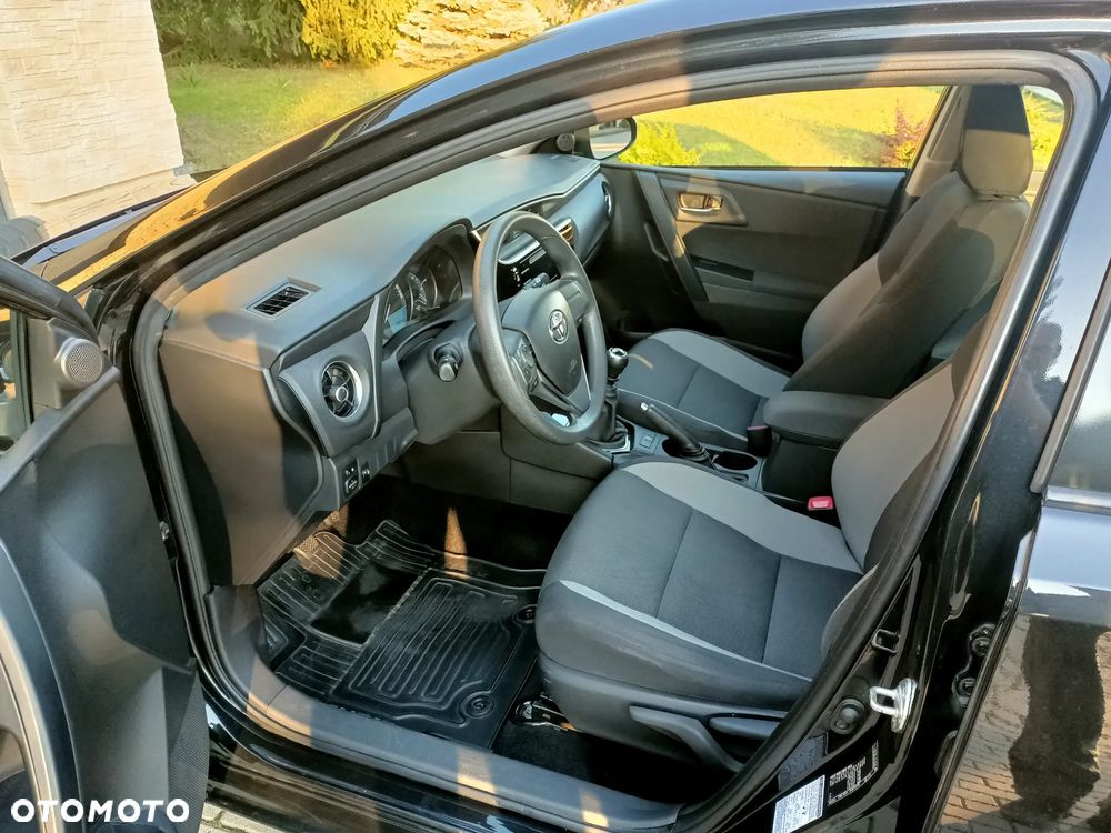 Toyota Auris 1.6 Classic Plus - 8