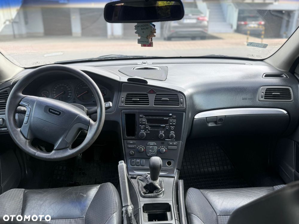 Volvo V70 2.4 T - 8