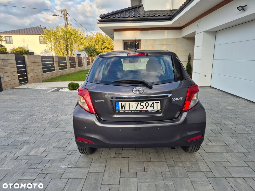 Toyota Yaris 1.4 D-4D Active - 13