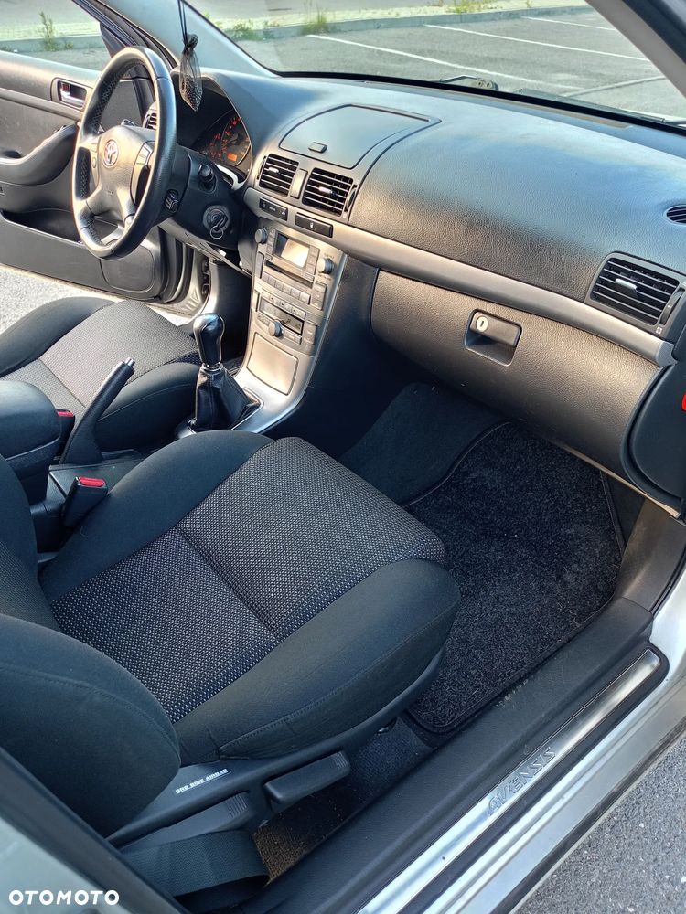 Toyota Avensis 2.0 VVT-i Sol plus Premium - 10