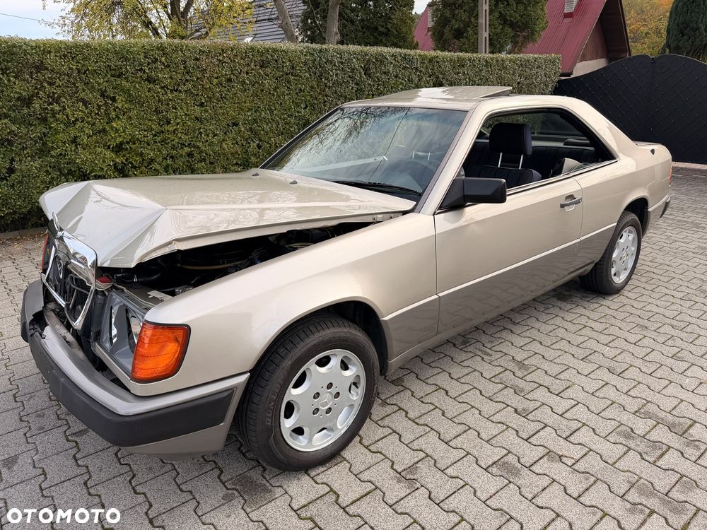 Mercedes-Benz W124