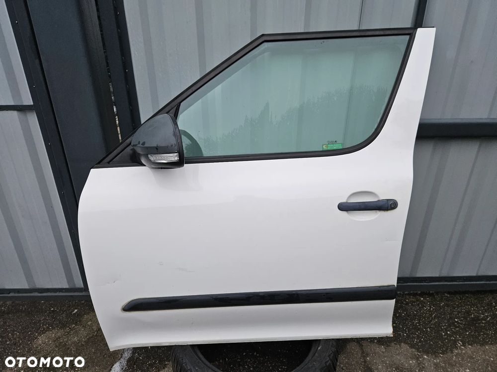 Drzwi Przednie Lewe Skoda Yeti. Kolor LF9E,LB9A,9P9P,1026 - 1