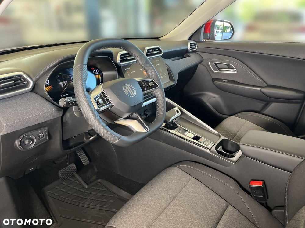 MG ZS Hybrid+ - 11