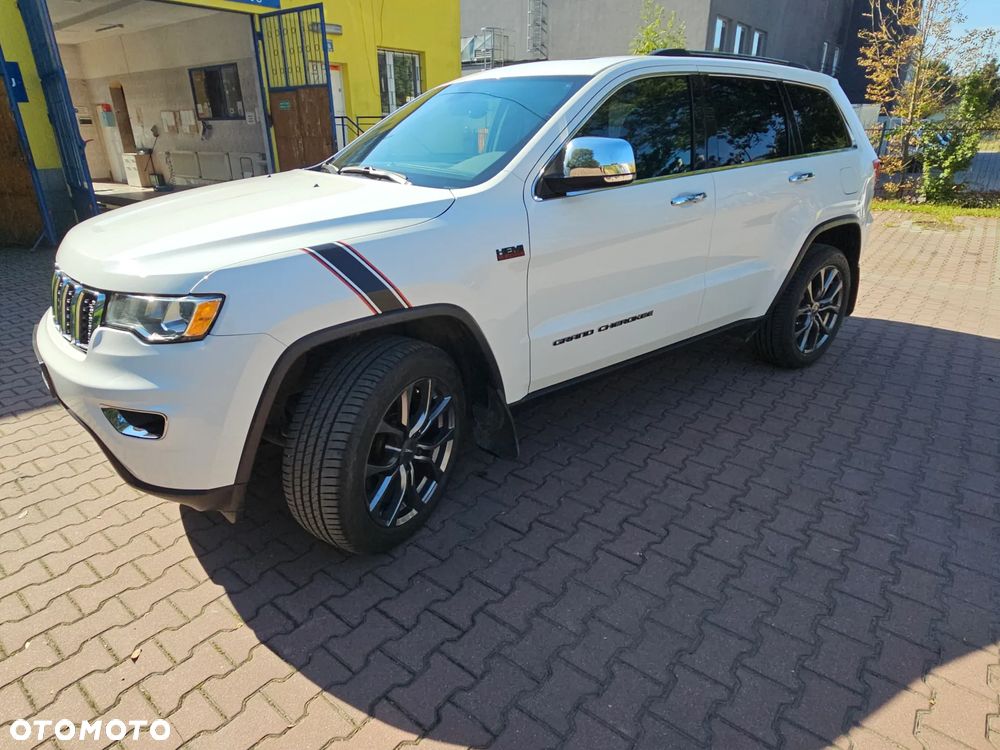 Jeep Grand Cherokee - 11