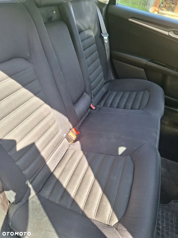 Ford Fusion - 7