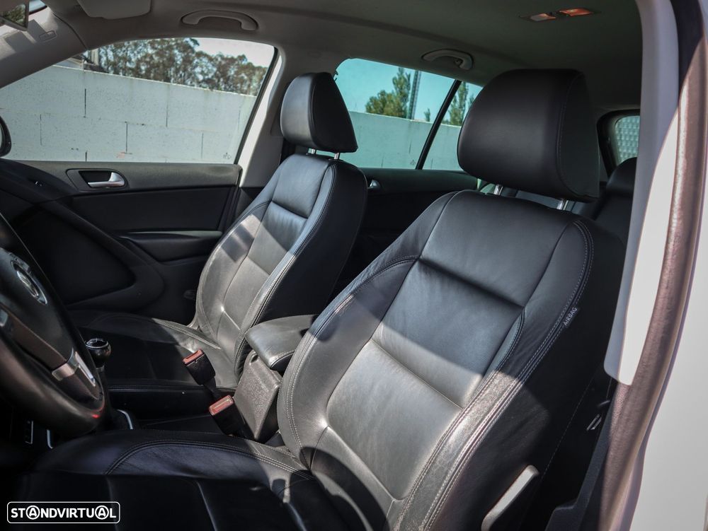 VW Tiguan 2.0 TDi Sport BlueMotion - 21