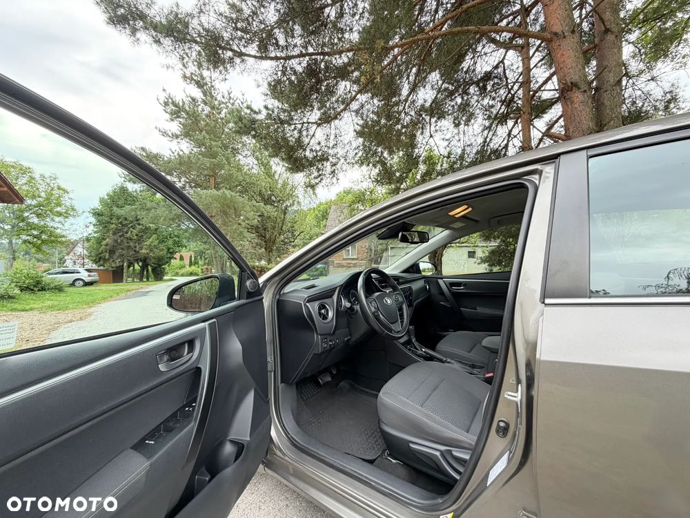 Toyota Corolla 1.6 Premium MS - 13